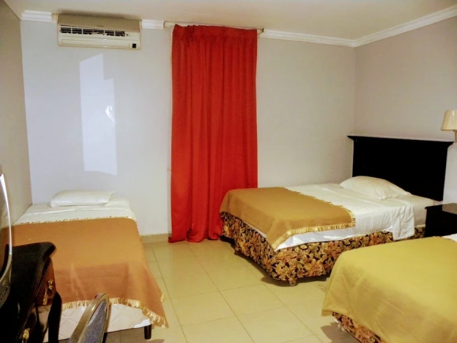 Standard Triple room