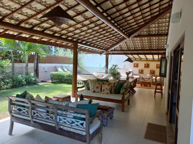 4 Bedrooms Cottage