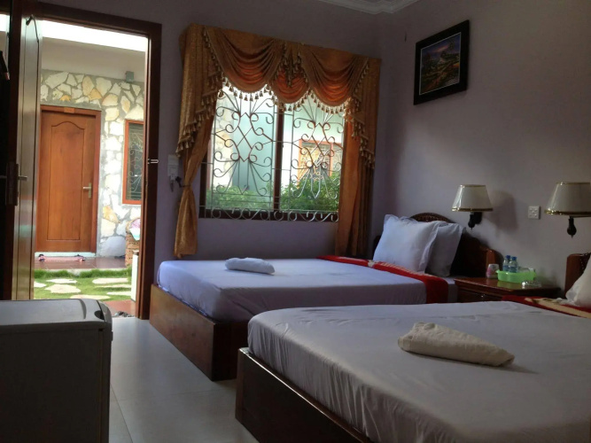 Golden River Resort