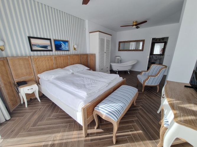 Family Apartment with balcony