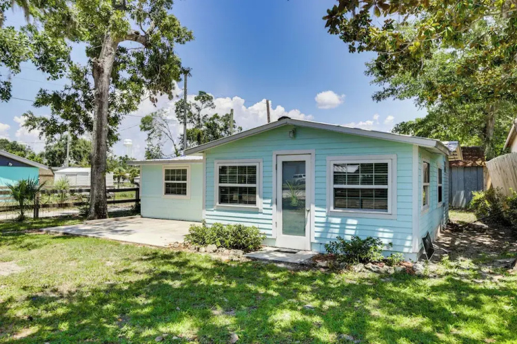 Walk to Pier & River: Dtwn Steinhatchee Escape!