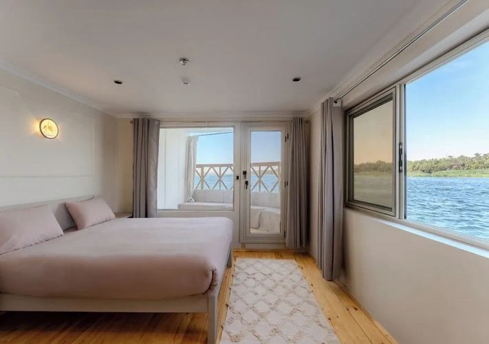 Comfort Double Suite with balcony and with river view