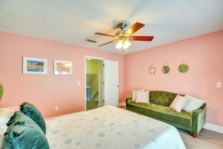 3 Bedrooms Apartment