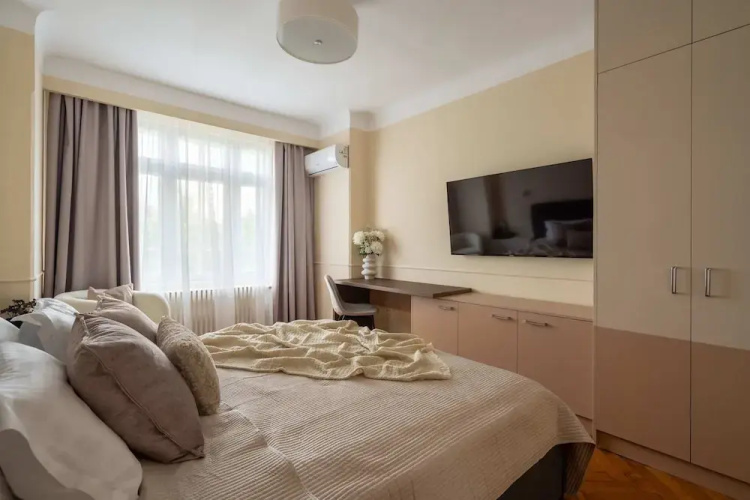 Elegant 3BR Flat Steps From Romanian Athenaeum