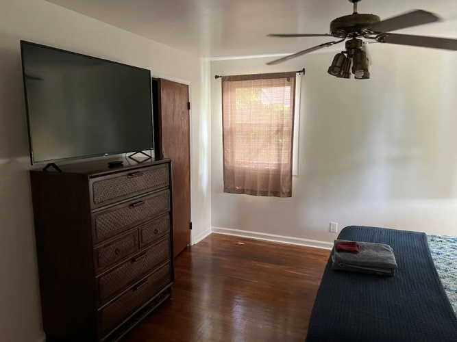 Water Front Oasis 4 Bedroom Home by RedAwning