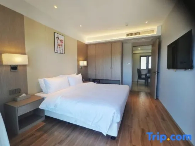 Economy Suite