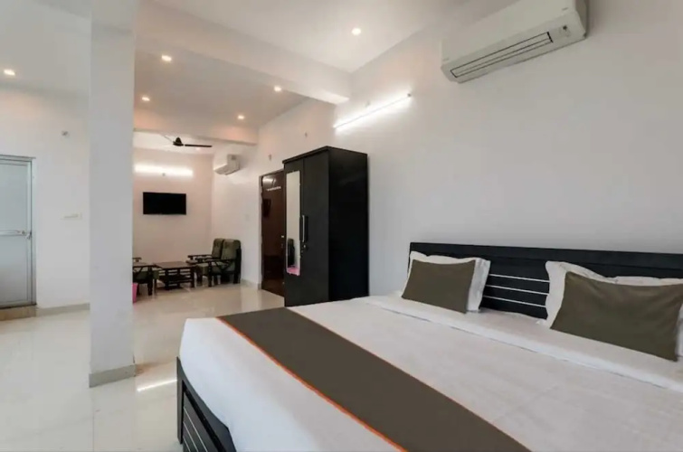 Divine Glory Hotel
