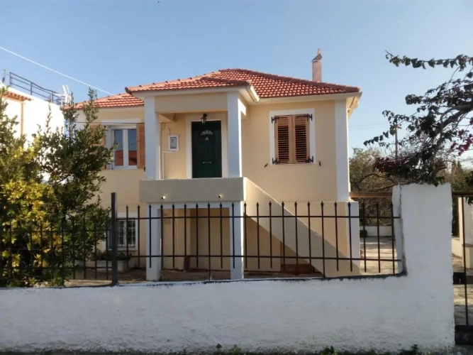 2 Bedrooms Cottage