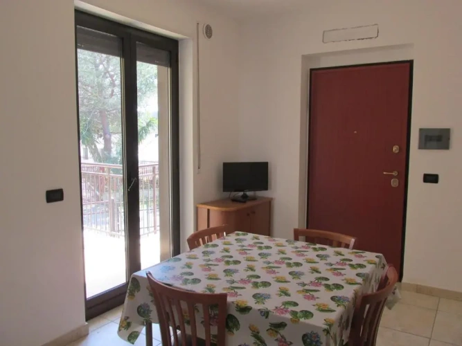 2 Bedrooms Cottage