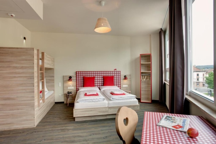 Standard Quadruple room