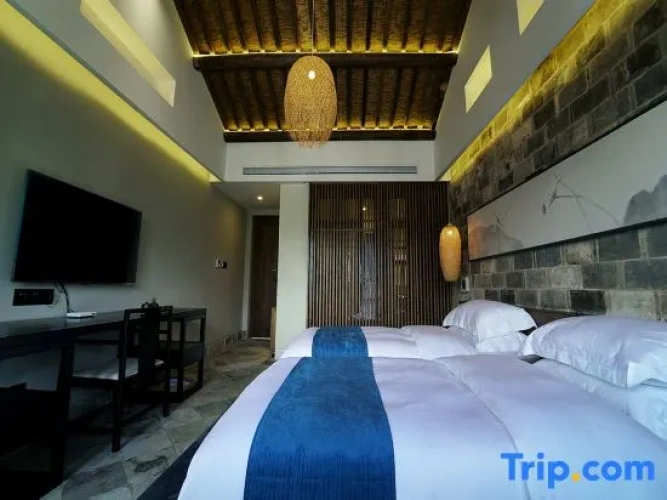 Standard Double room with mountain view