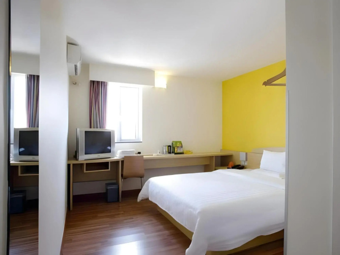7 Days Inn Wuhu Fangte Tianmenshan Road Light Railway Station