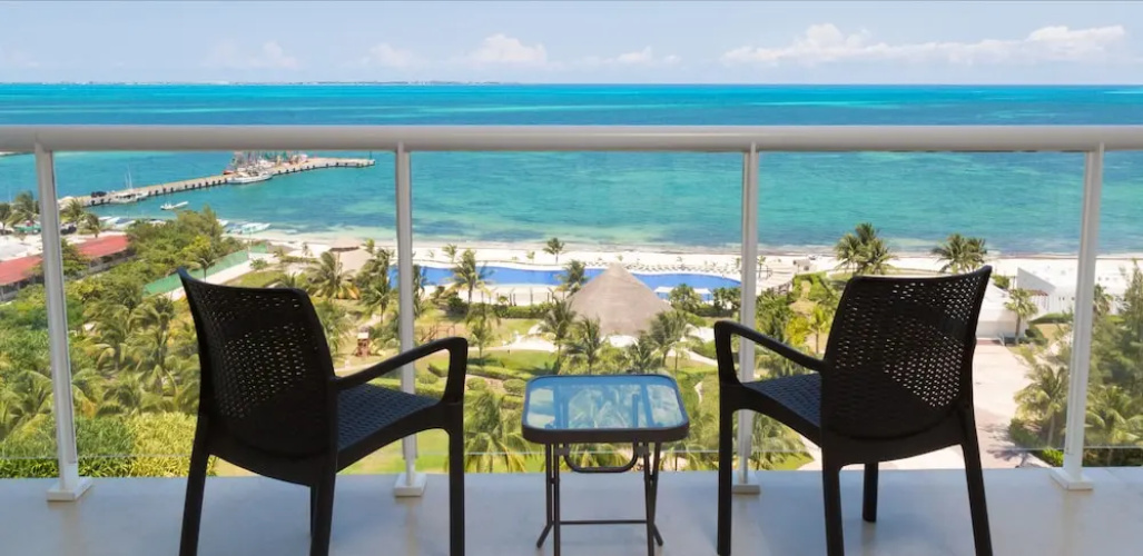 MAREA Beachfront 2 BDR - Stunning Oceanview
