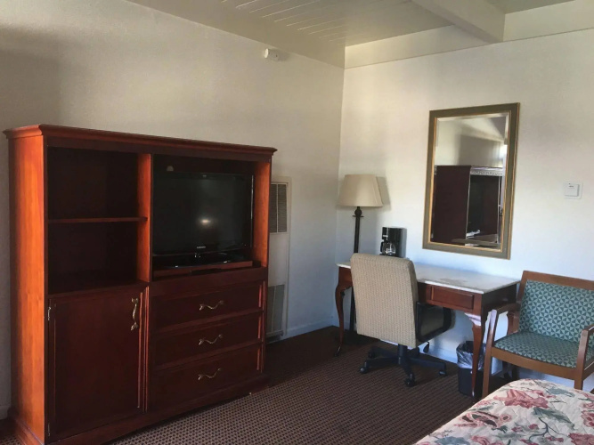 Pacific Heights Inn