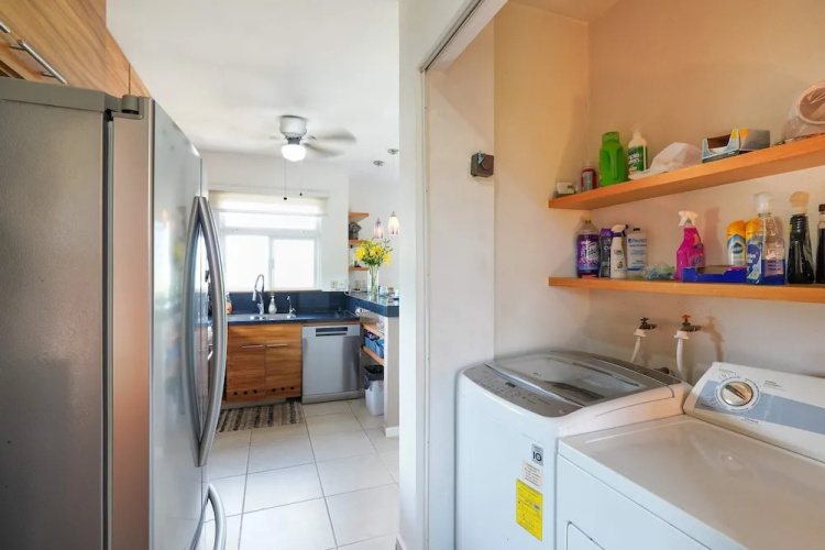 Sleeps 10 Views Beach 1 Block