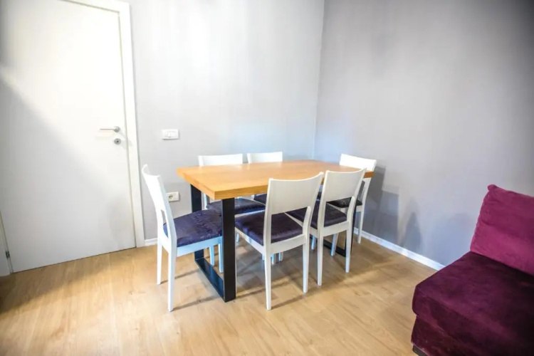 4 BR apartment & BBQ veranda