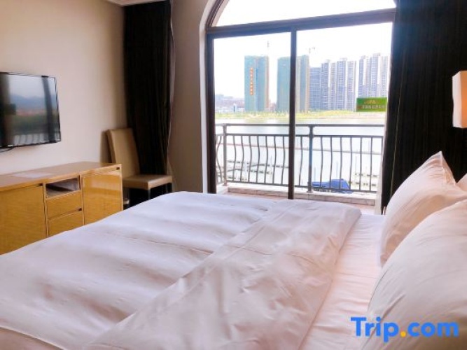 Executive Suite with river view