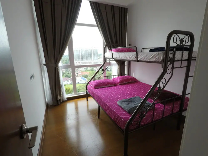 3R2B Seaview Condo