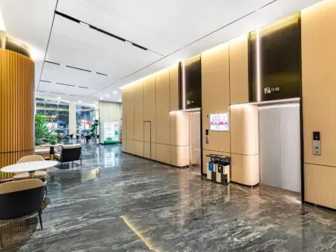 Yayi Hotel