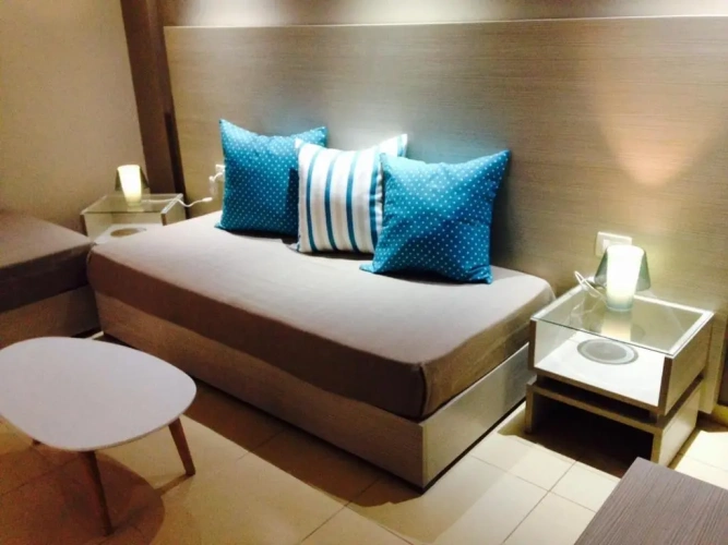 Standard Family room with garden view