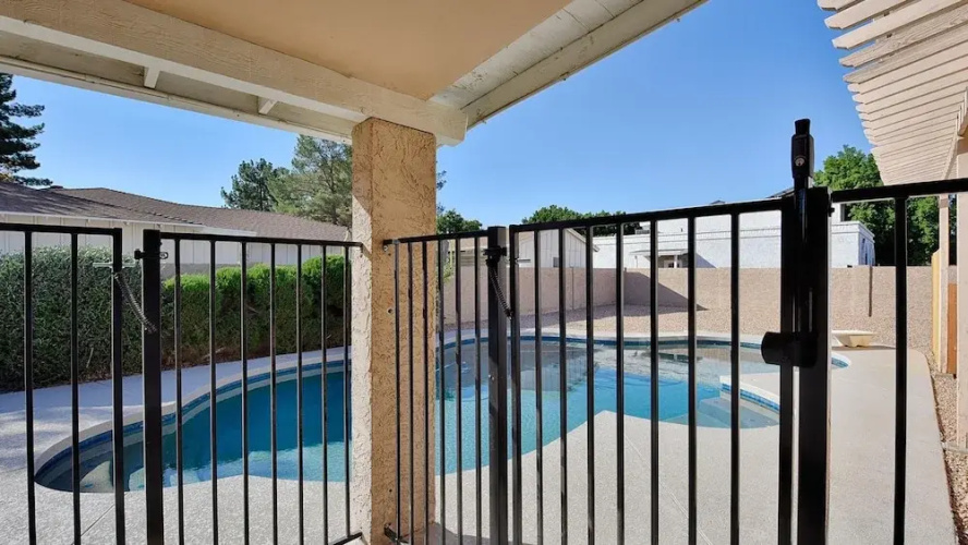 Fairfield in Mesa With 4 Bedrooms and 3 Bathrooms