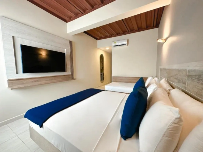 Standard Triple room