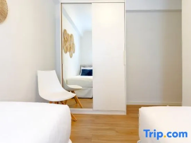 2 Bedrooms Apartment