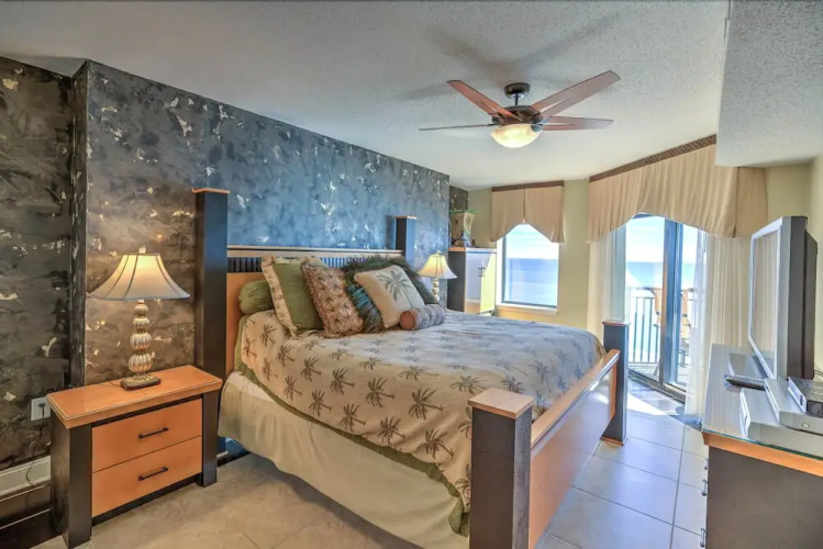 South Wind Pent3 - 4 Br Condo