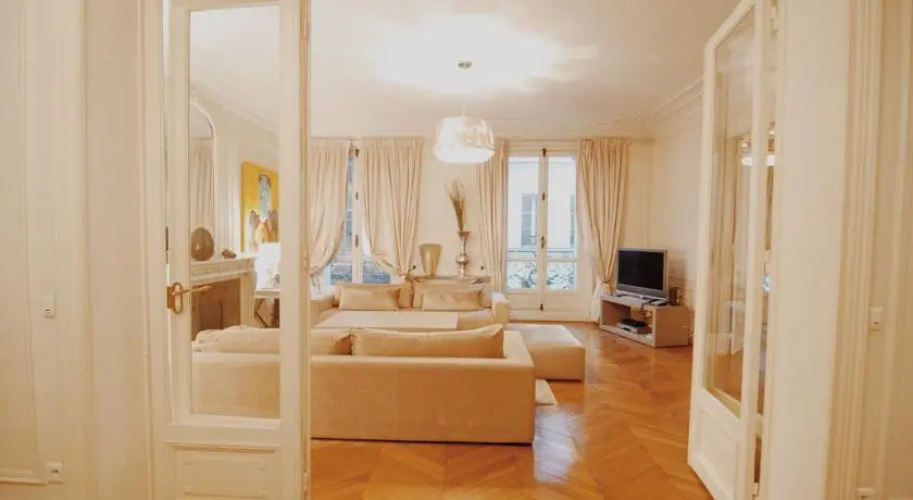 Appartement de Standing Champs Elysees