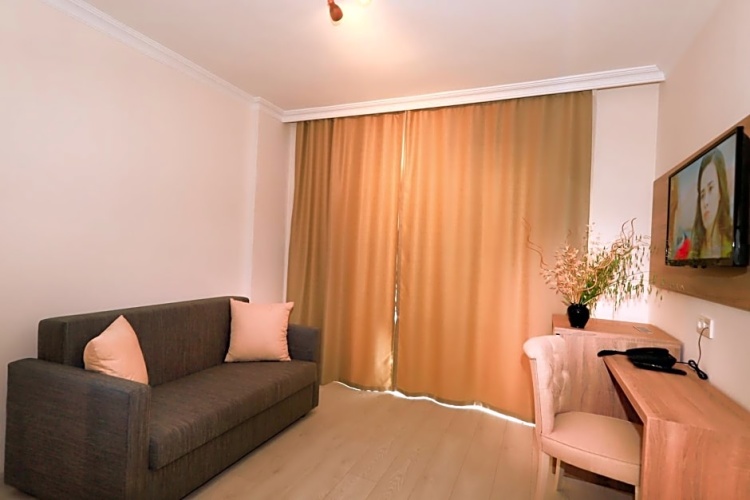 Economy Family room