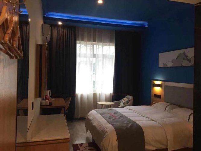 Standard Double room with city view