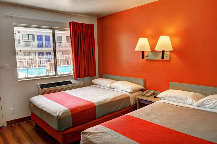 Motel 6 Slidell, LA - New Orleans