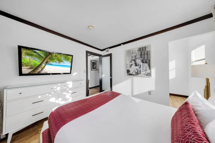 The Coastal Retreat