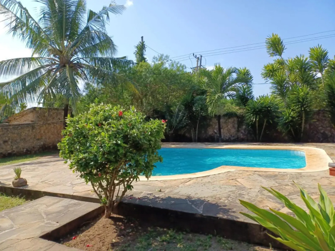 Diani Holiday House I