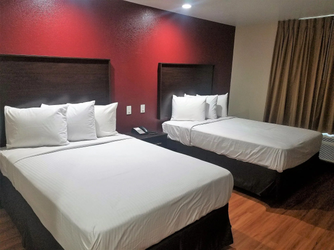 Red Roof Inn PLUS+ Fort Worth - Burleson