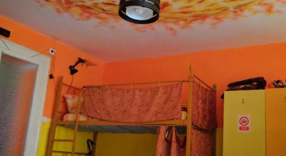 FreeBorn Hostel