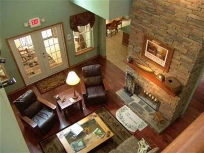 Long Mountain Lodge