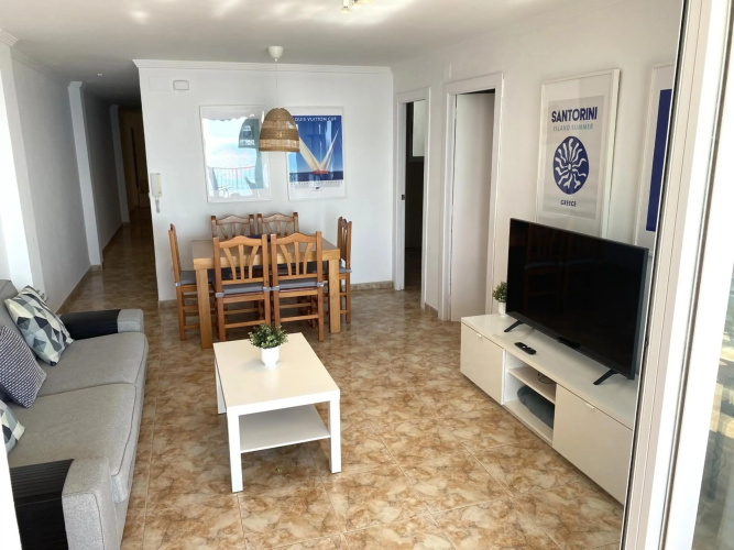 Beachfront and Renovated Apartment