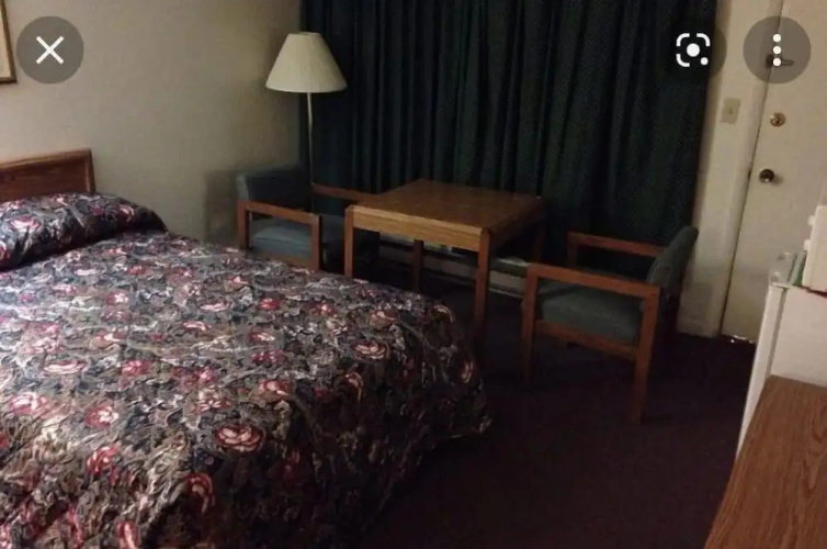 Super 9 Motel