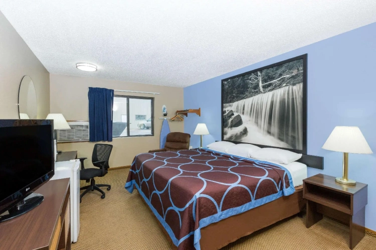Standard Double Basement room