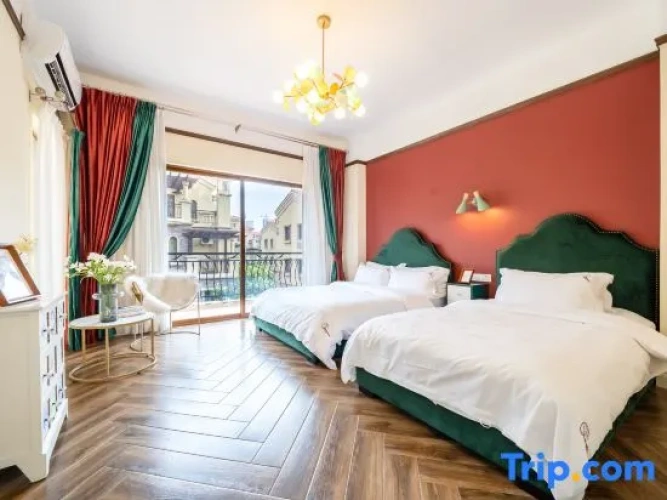 6 Bedrooms Standard room