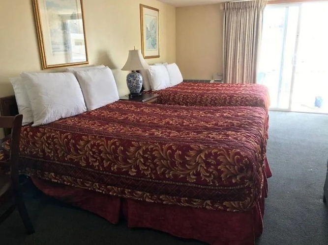 SHIPS INN Hotel