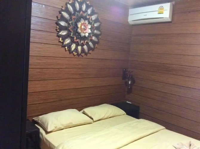2 Bedrooms Villa