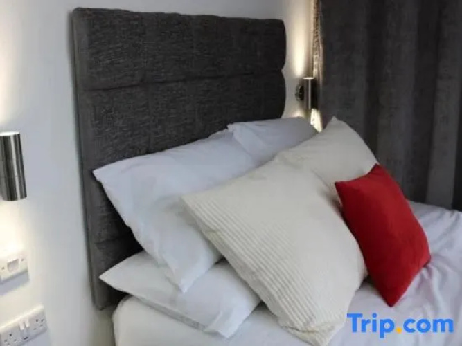 Studio - Sleeps 2 - Parking - Wifi
