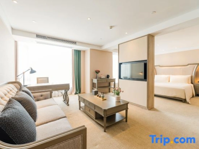 Double Suite