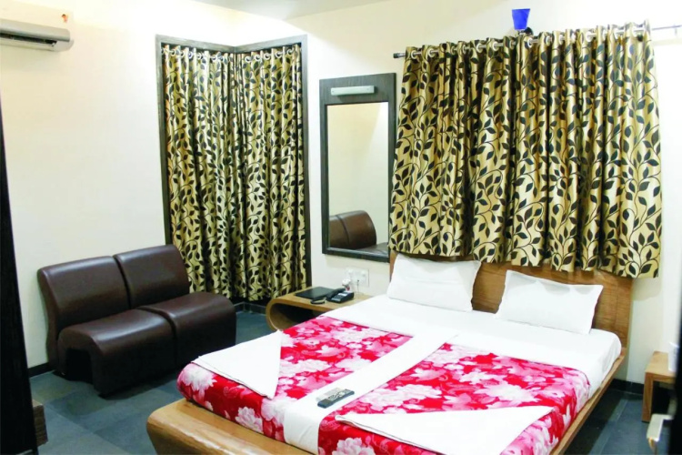 Shradha Saburi Palace Shirdi