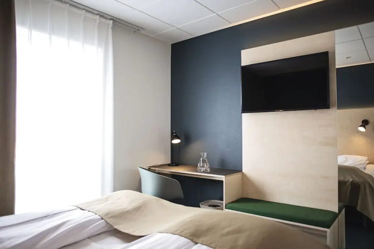 62N Hotel