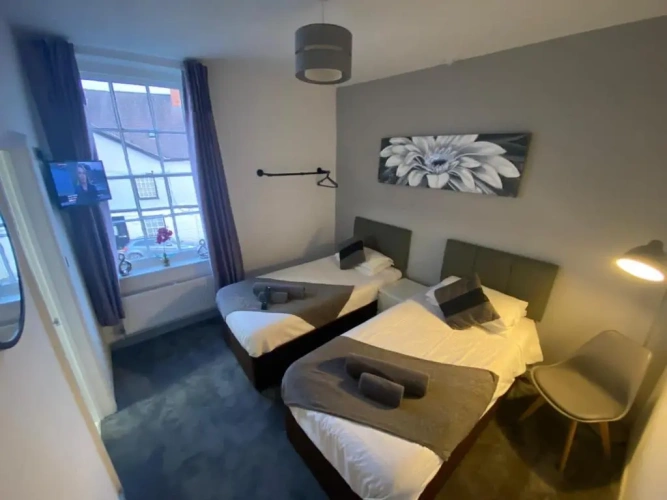 Standard Twin room