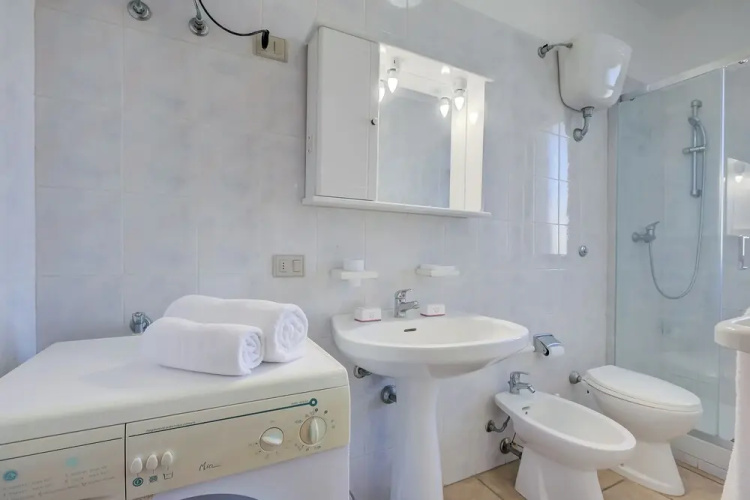 Villetta dei Pini with pool in residence