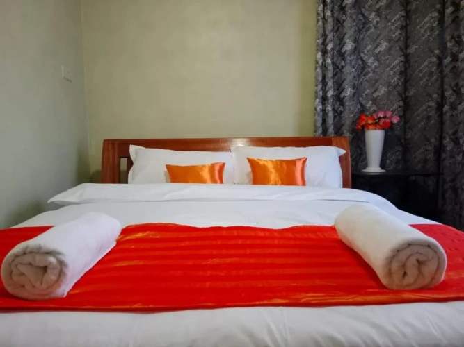 2 Bedrooms Cottage